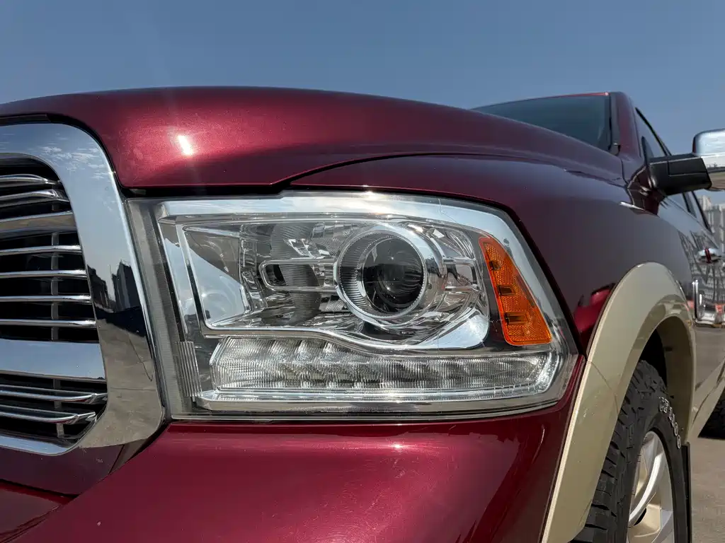 RAM Trucks 2017 — фото 6