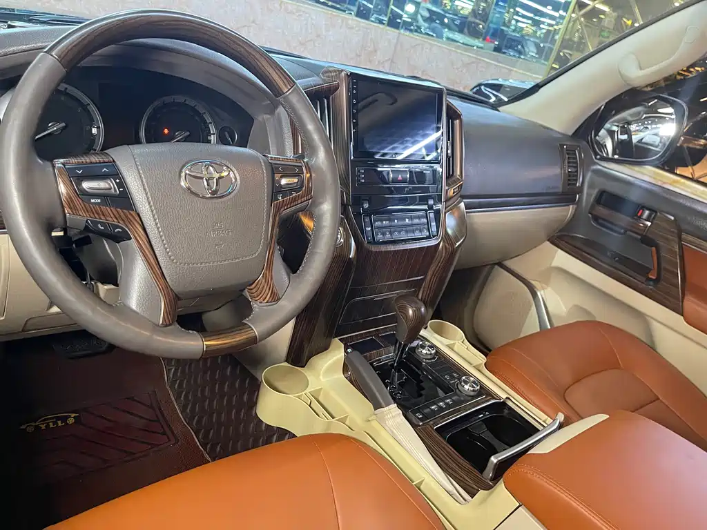Toyota Land Cruiser 2023 — фото 24