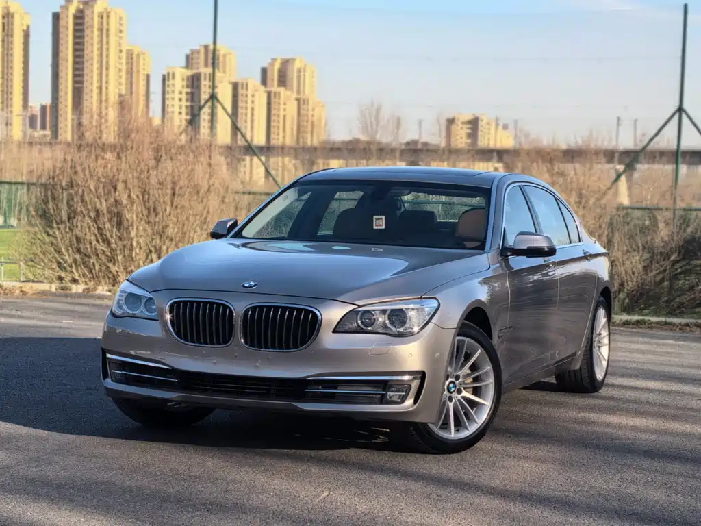 BMW 7 Series 2016 — фото 1