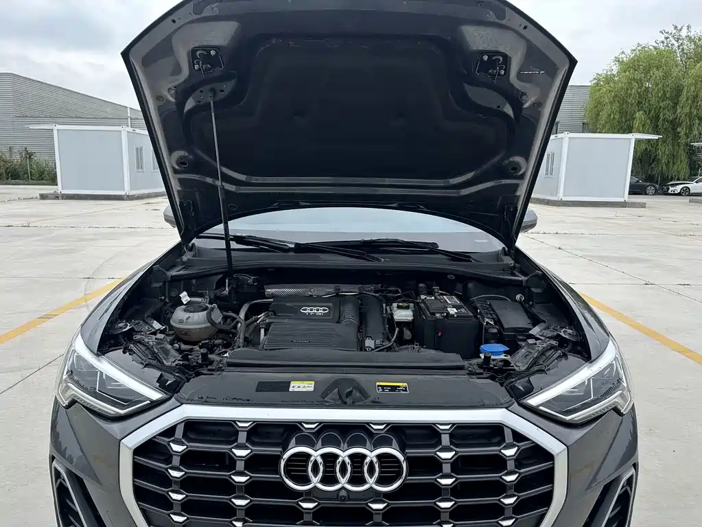 Audi Q3 2023 — фото 18