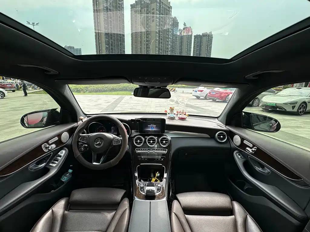Mercedes-Benz GLC 2019 — фото 12