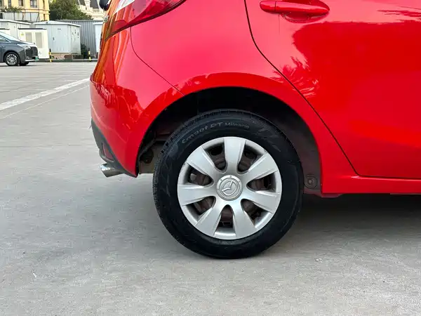 Mazda 2 2012