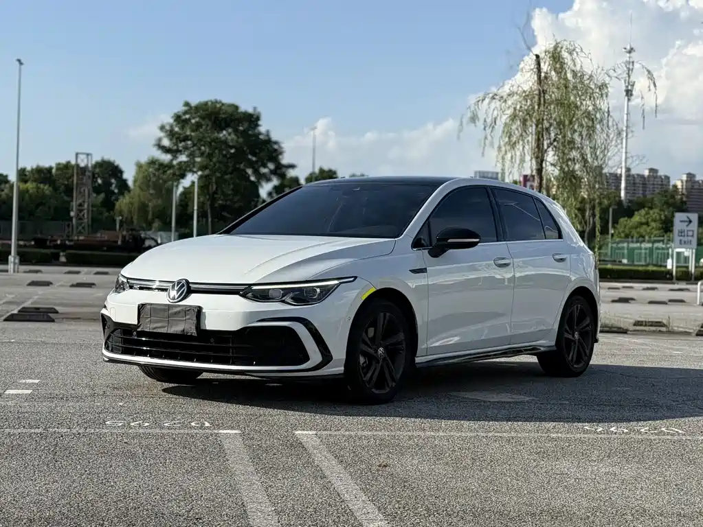 Volkswagen Golf 2021