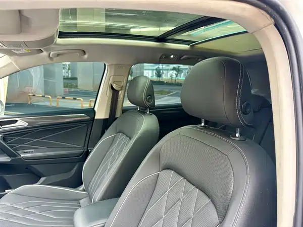 Volkswagen Tiguan L 2023