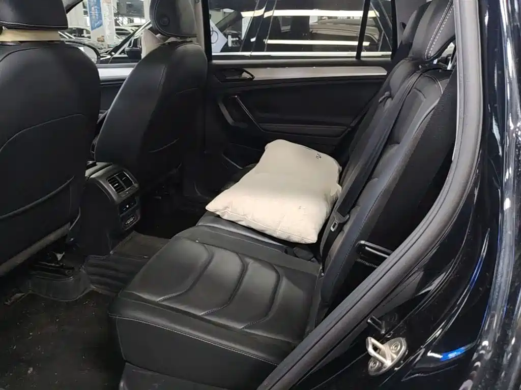 Volkswagen Tiguan L 2020 — фото 17