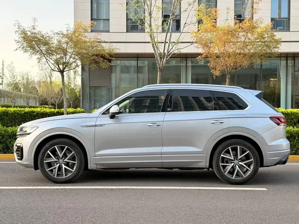 Volkswagen Touareg 2020 — фото 7