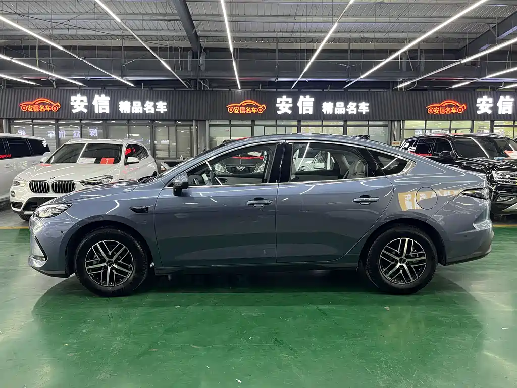 BYD Seal 05 DM-i 2025 — фото 4