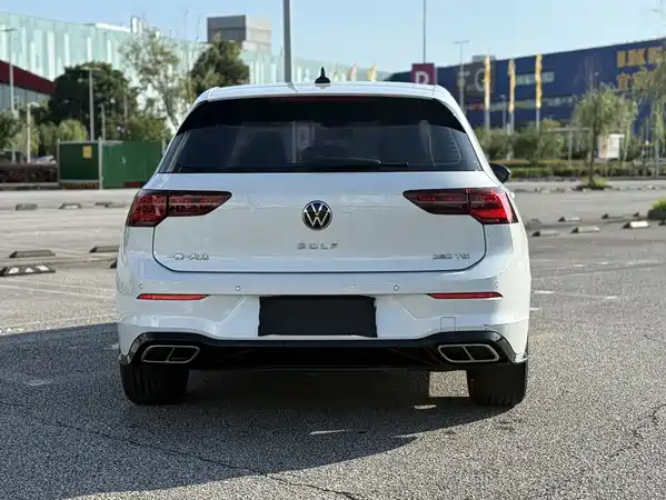 Volkswagen Golf 2021