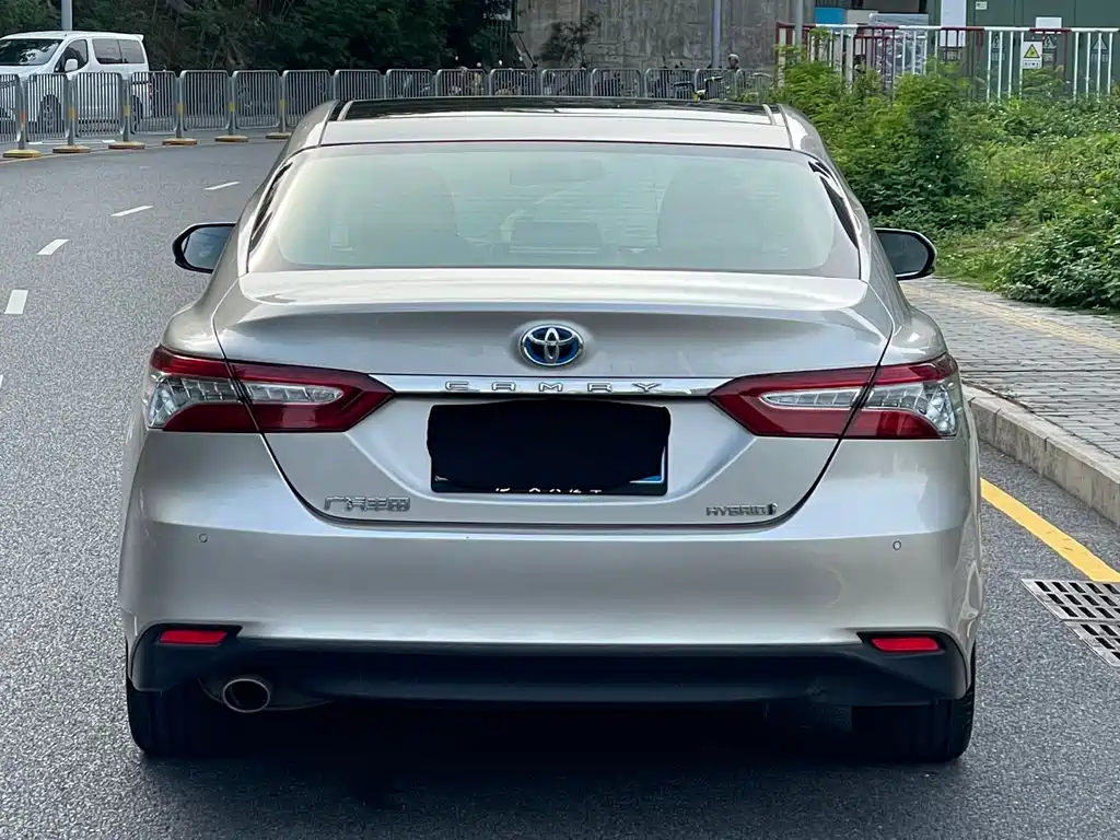 Toyota Camry 2020 — фото 21