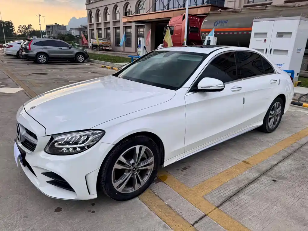 Mercedes-Benz C-Class 2019 — фото 1