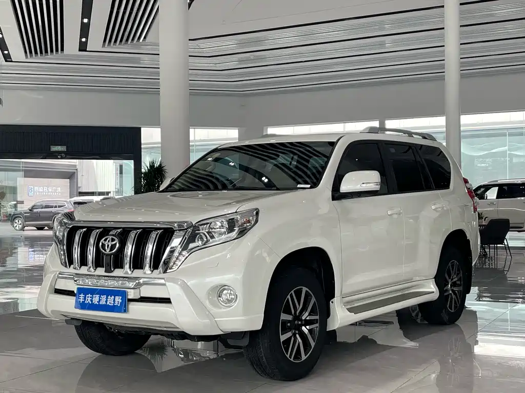 Toyota Prado 2016 — фото 1