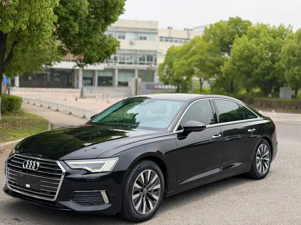 Audi A6L 2020 — фото 1