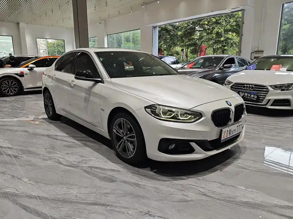 BMW 1 Series 2018 — фото 3