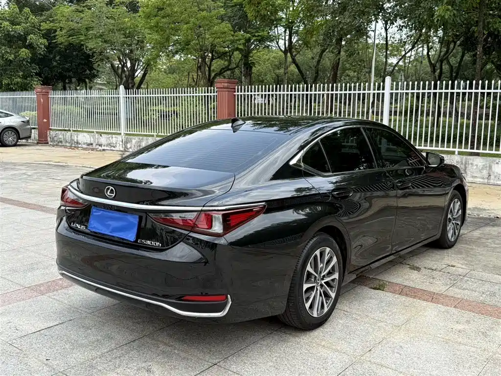 Lexus ES 2024 — фото 3