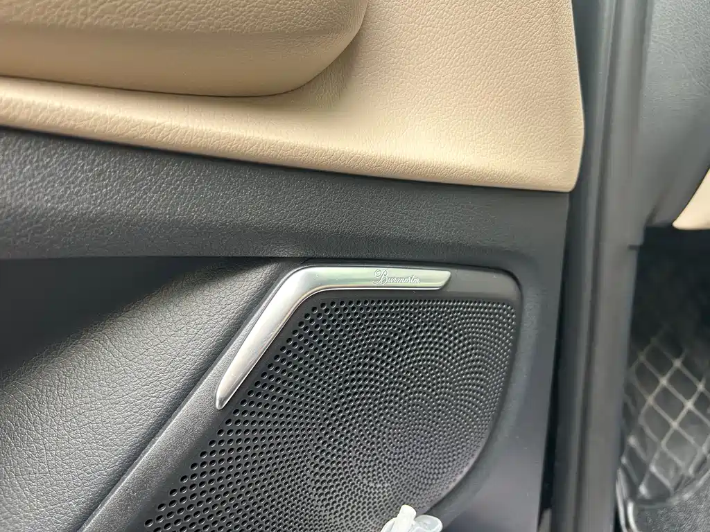 Mercedes-Benz V-Class 2020 — фото 14