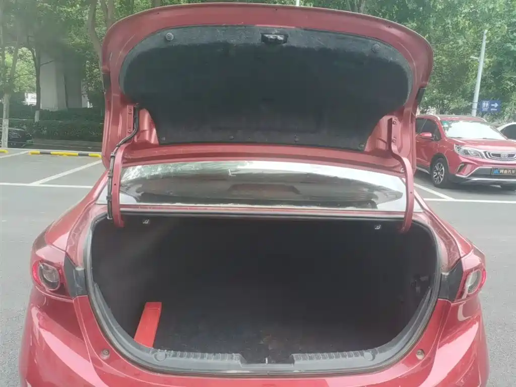 Mazda 3 Axela 2015 — фото 19