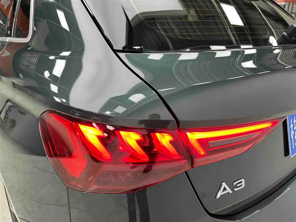 Audi A3 2024 — фото 19