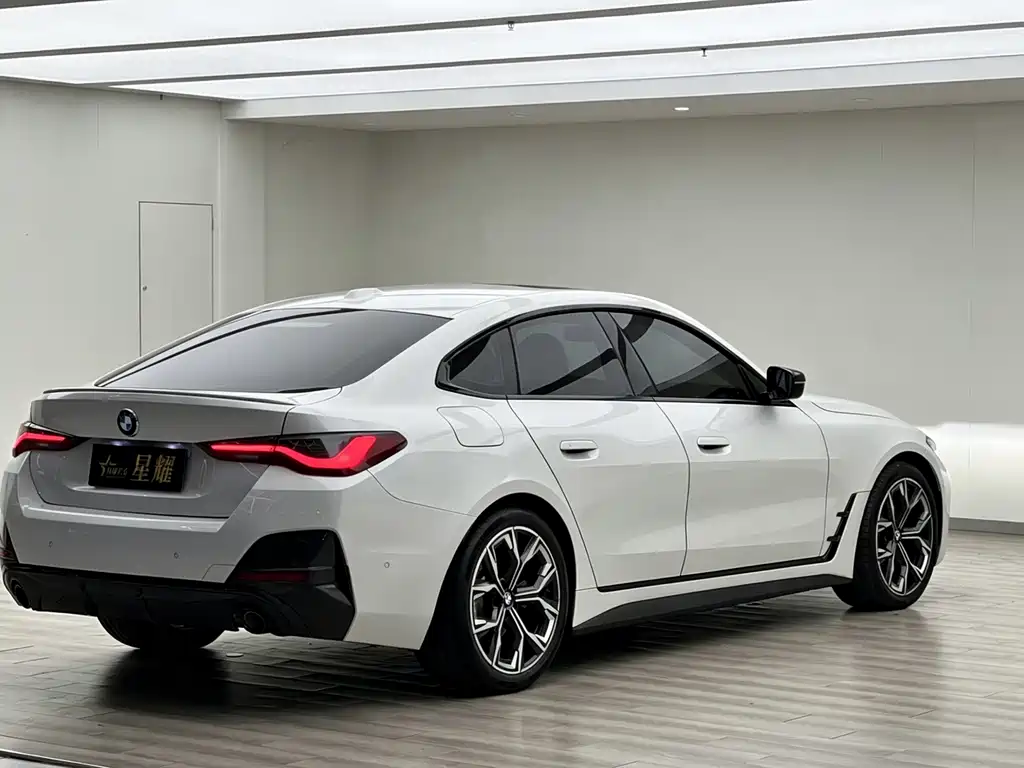 BMW 4 Series 2022 — фото 10