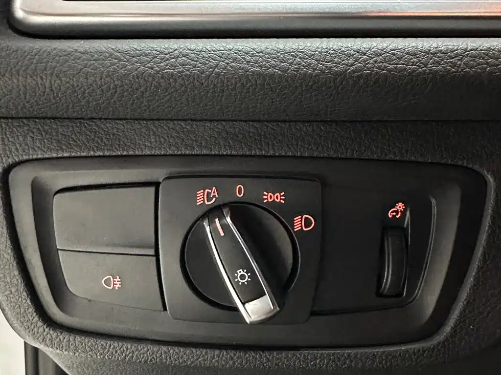 BMW 1 Series 2022 — фото 19