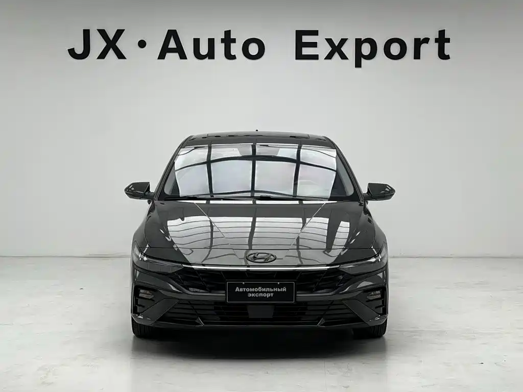 Hyundai Elantra 2025