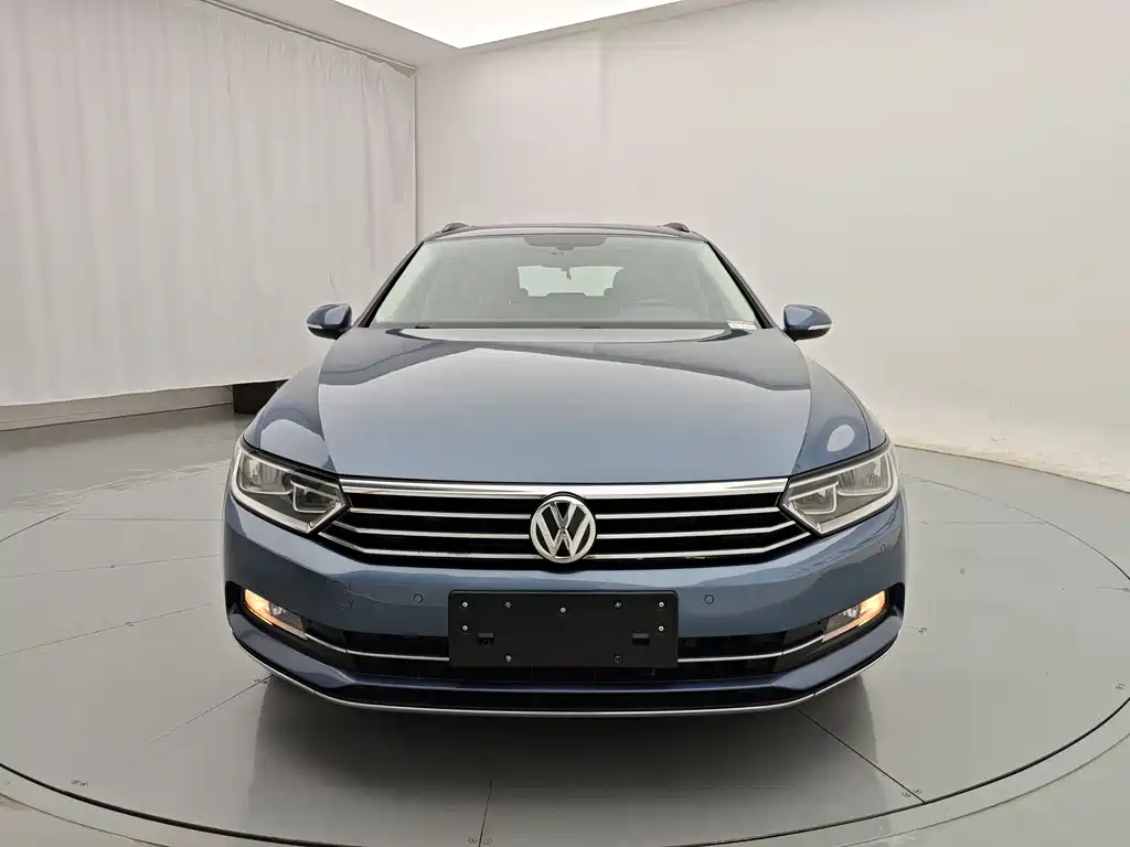 Volkswagen Viloran 2018 — фото 3