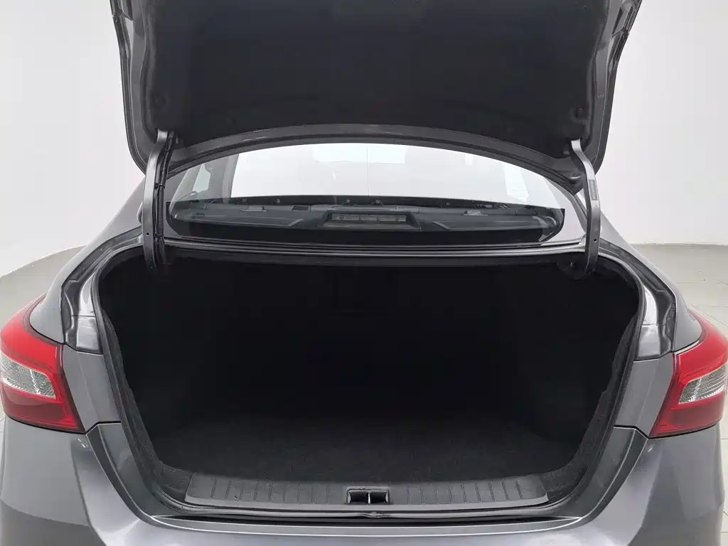 Nissan Sylphy 2019 — фото 16