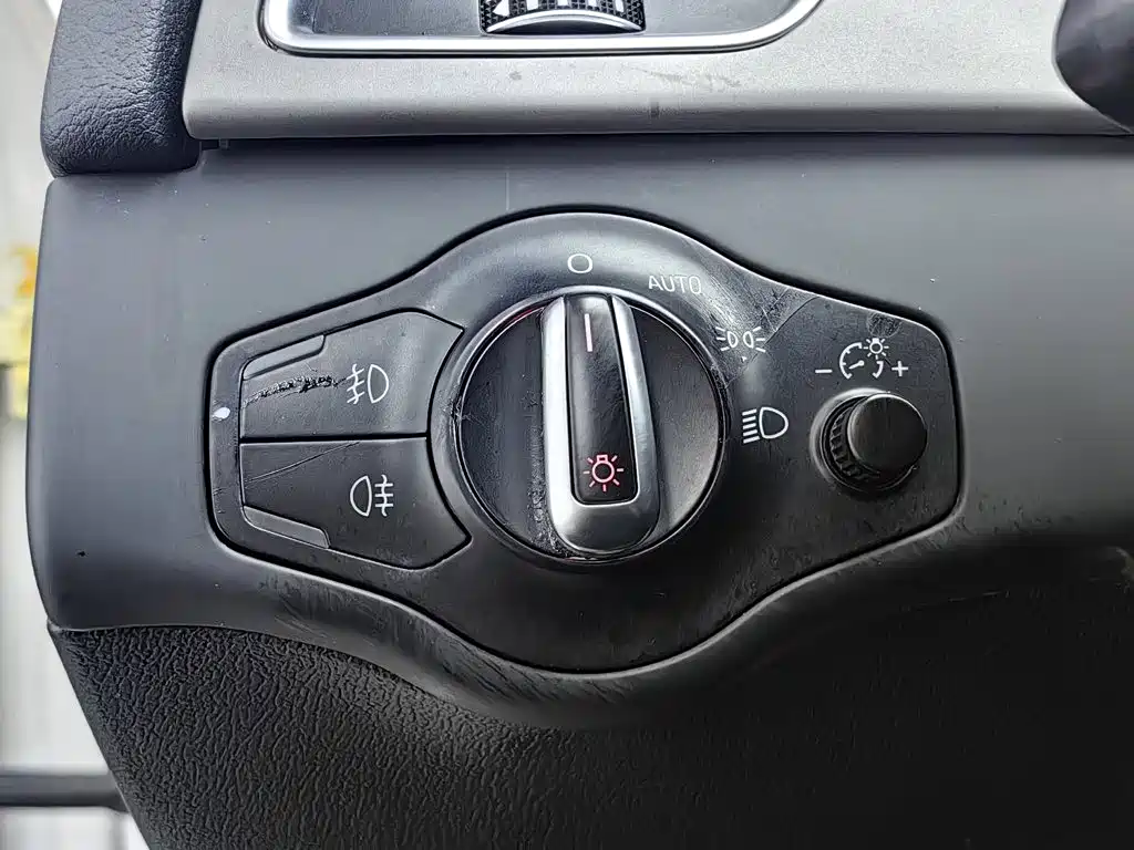 Audi A4L 2016 — фото 21