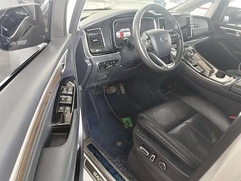 GAC Motor Trumpchi M8 2022 — фото 16
