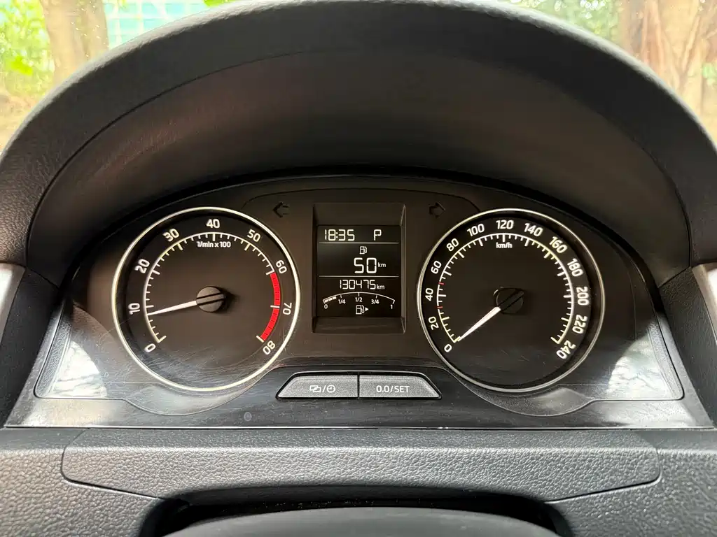 Skoda Rapid 2014 — фото 17