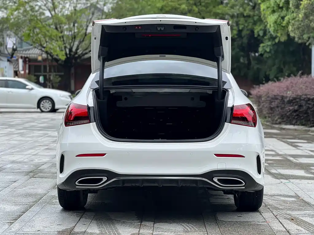 Mercedes-Benz A-Class 2023 — фото 19