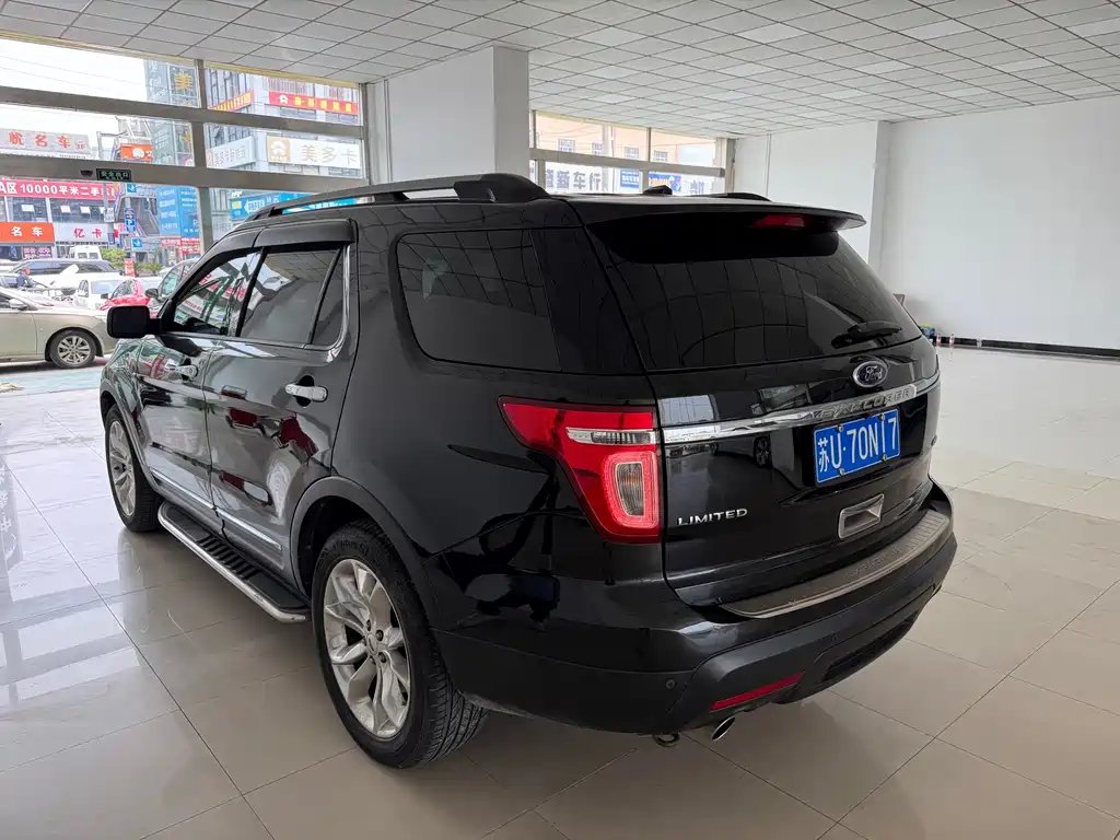 Ford Explorer 2015 — фото 14
