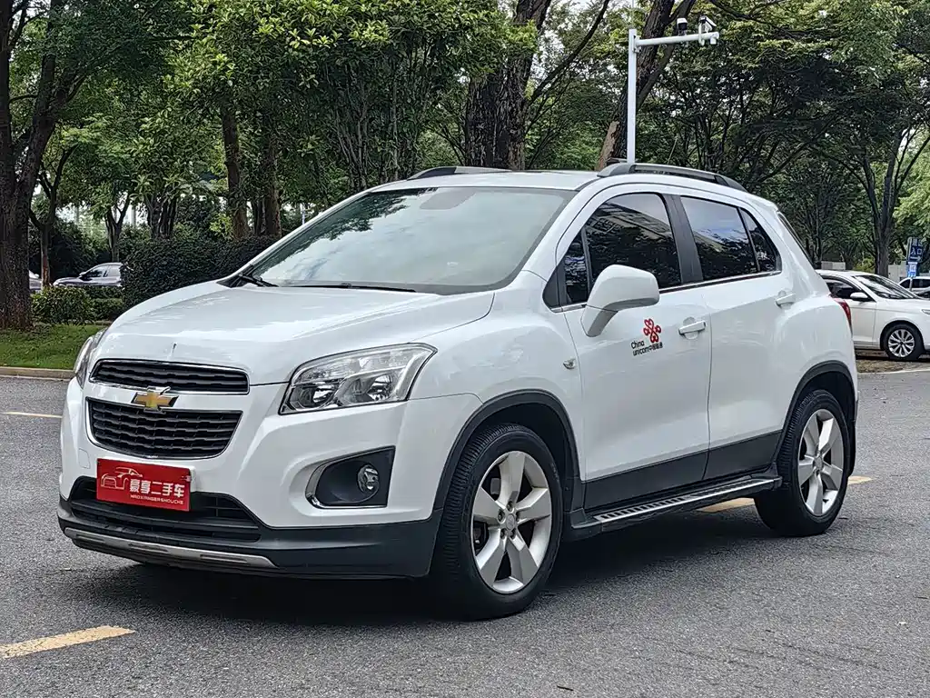 Chevrolet Trax 2015 — фото 1