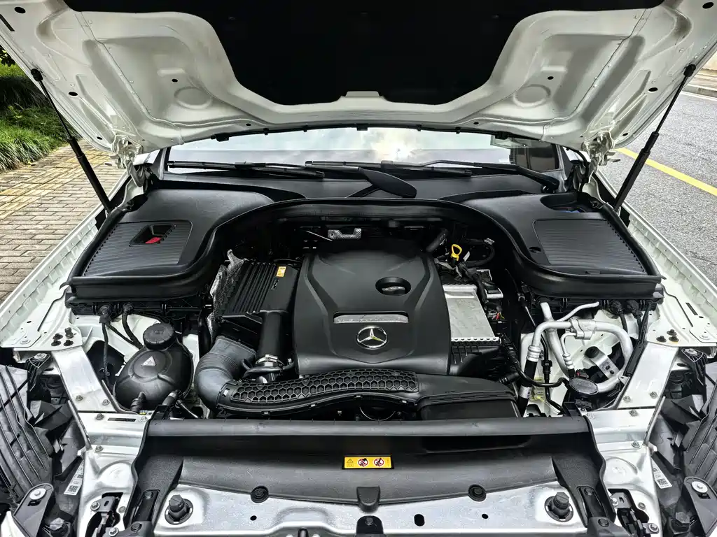 Mercedes-Benz GLC 2017 — фото 12