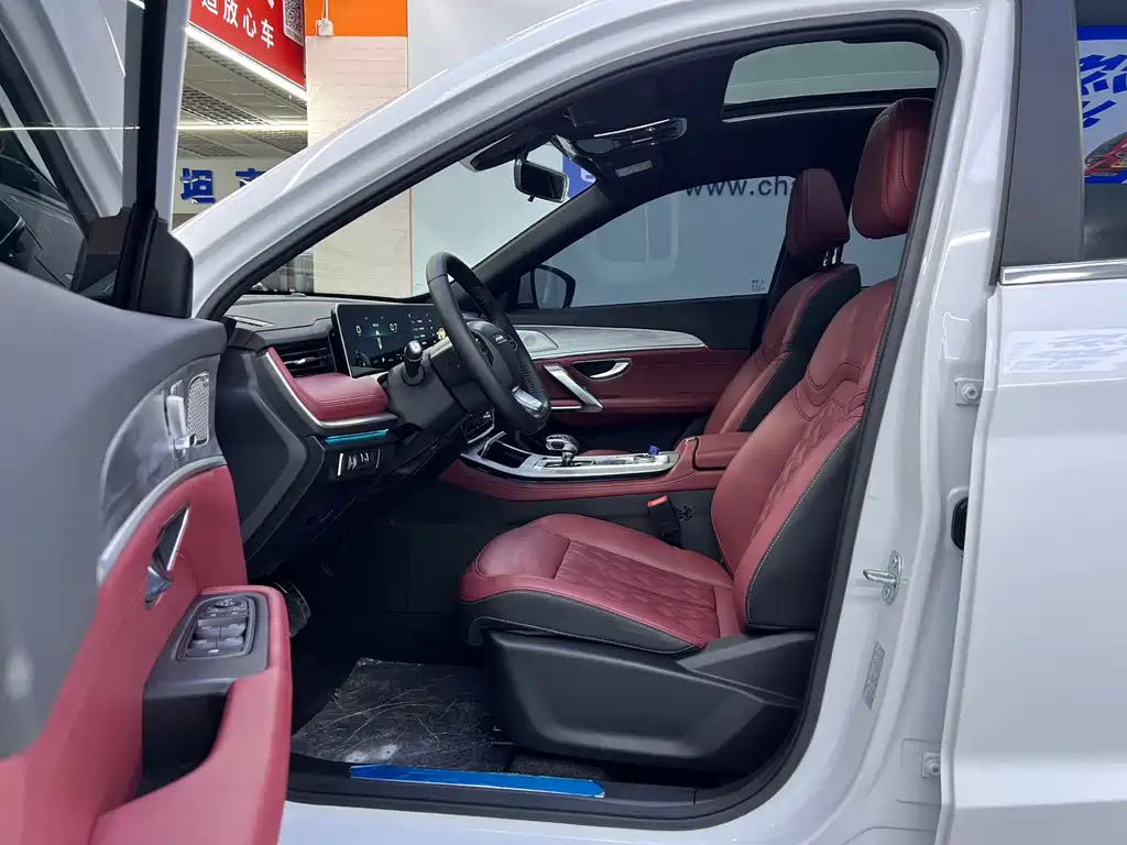 Jetour X70 PLUS 2022 — фото 11