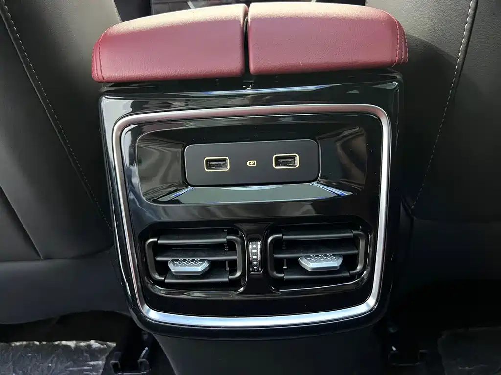 Jetour X70 PLUS 2022 — фото 12