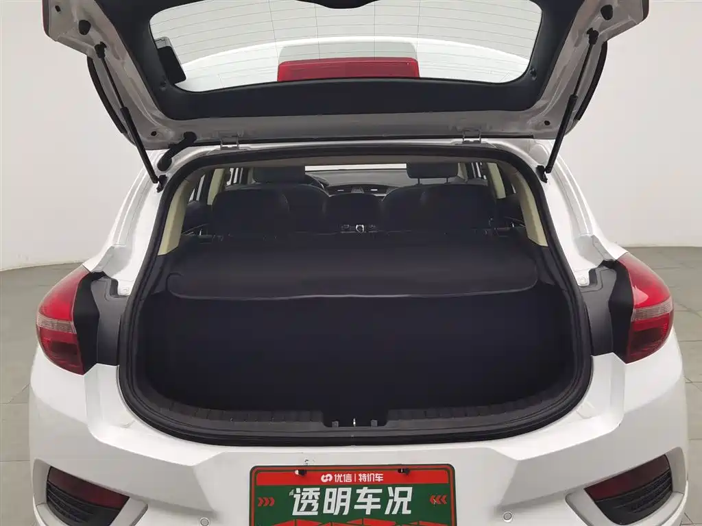 Geely Emgrand GS 2016 — фото 16