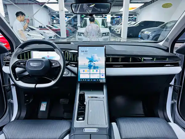 Geely Boyue L 2024