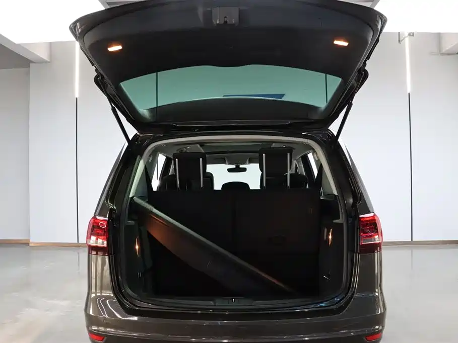 Volkswagen Sharan 2018 — фото 29