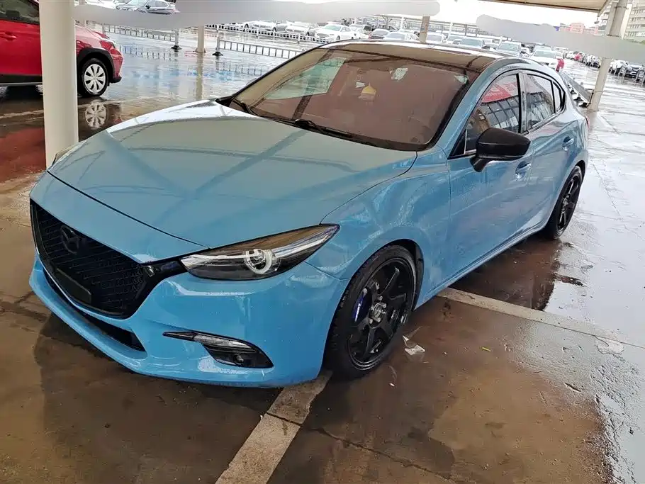 Mazda 3 Axela 2017 — фото 1