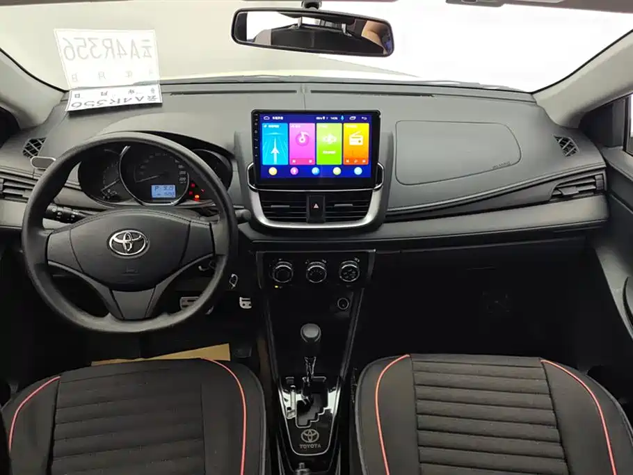 Toyota Yaris L 2021 — фото 12