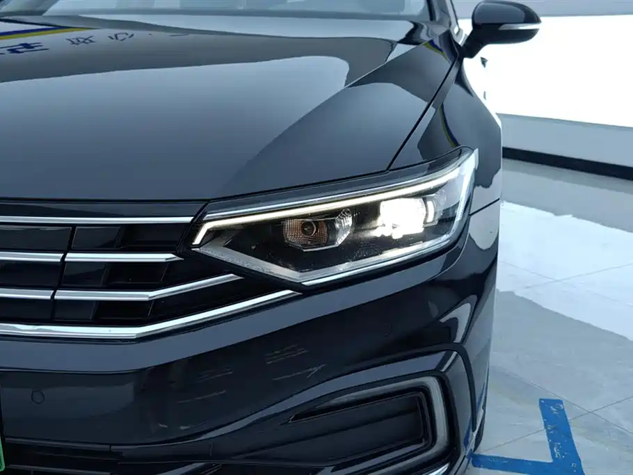 Volkswagen Magotan GTE PHEV 2021 — фото 5