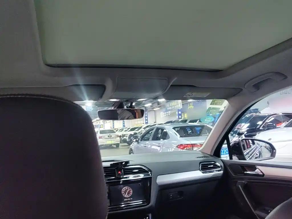 Volkswagen Tiguan L 2019 — фото 18