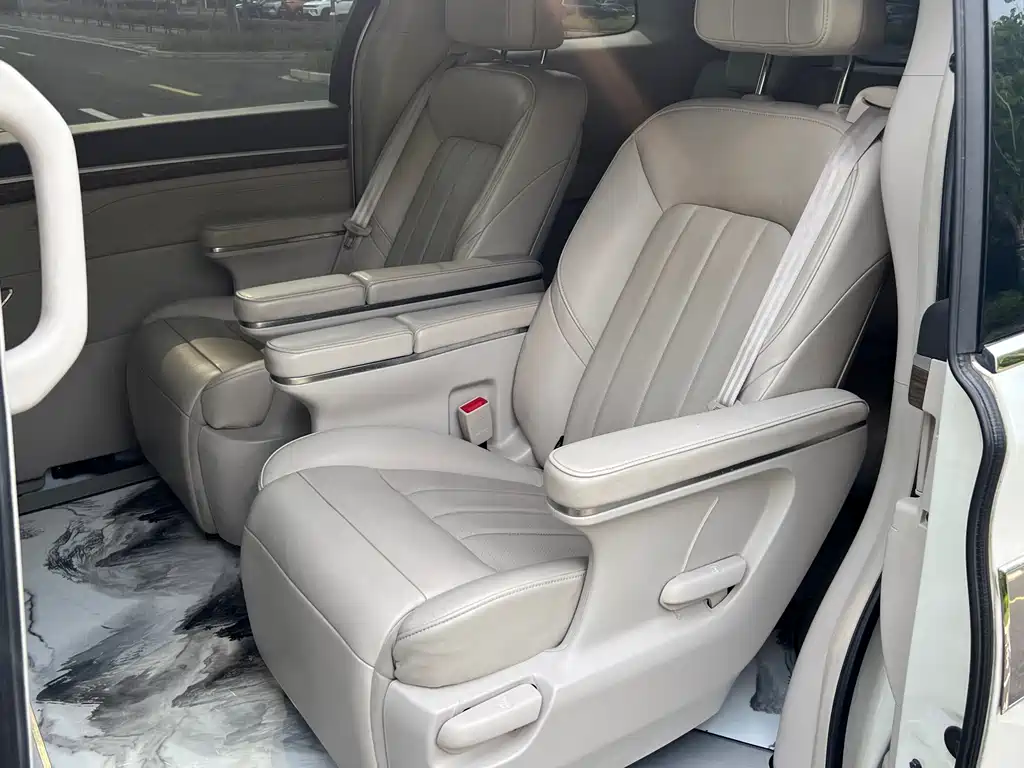 GAC Motor Trumpchi M8 2018 — фото 7