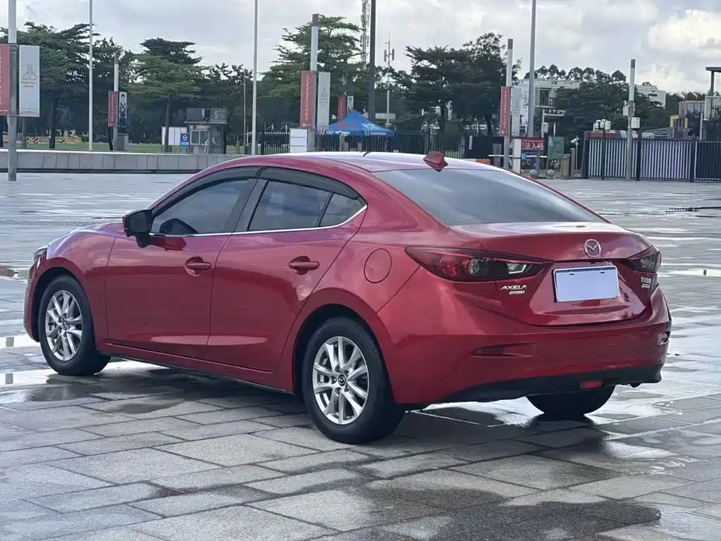 Mazda 3 Axela 2016 — фото 15