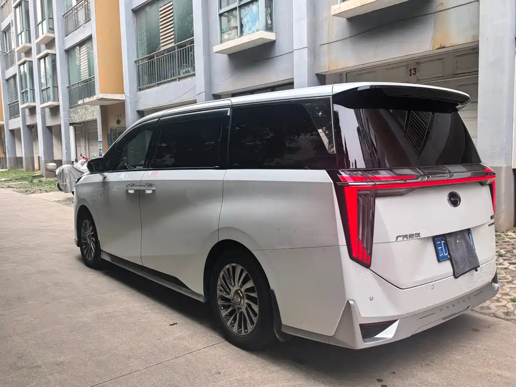 GAC Motor Trumpchi M8 2023 — фото 3