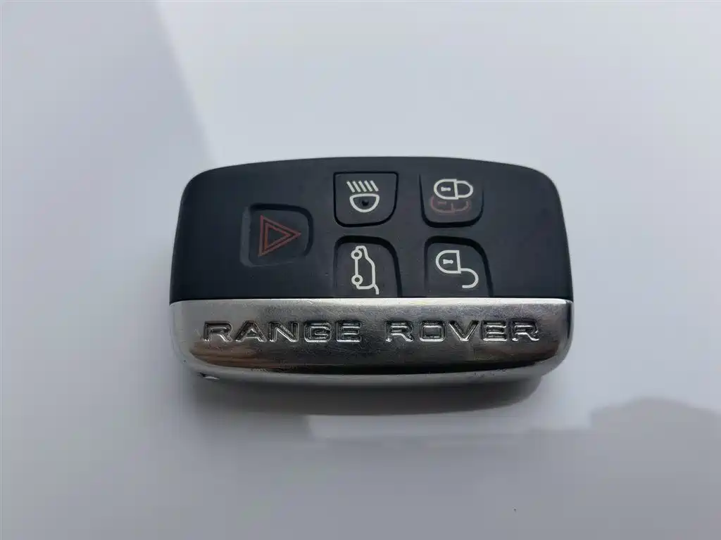 Land Rover Evoque 2018 — фото 19