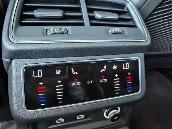 Audi A6L 2023