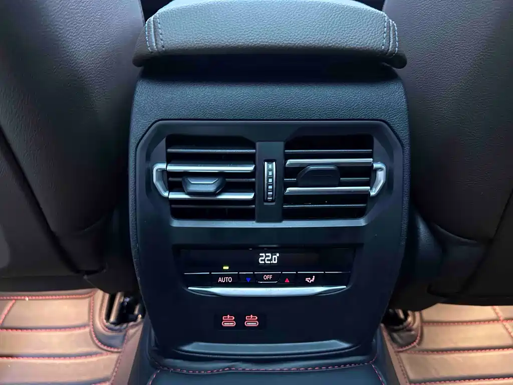 BMW 3 Series 2023 — фото 19
