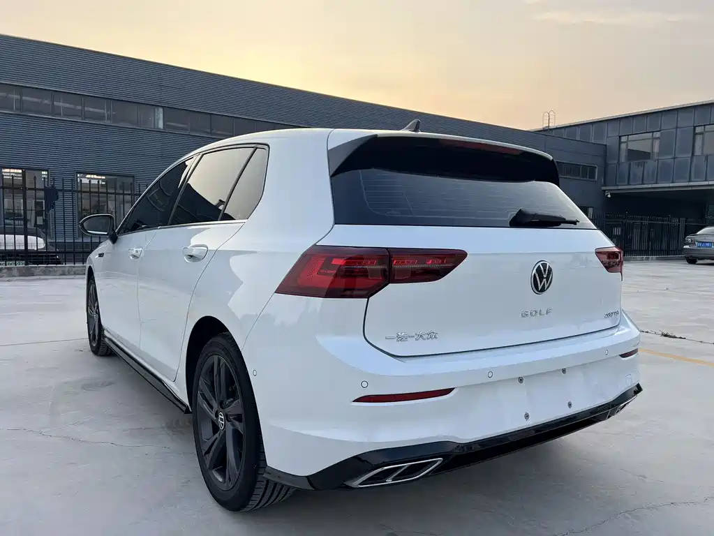 Volkswagen Golf 2023