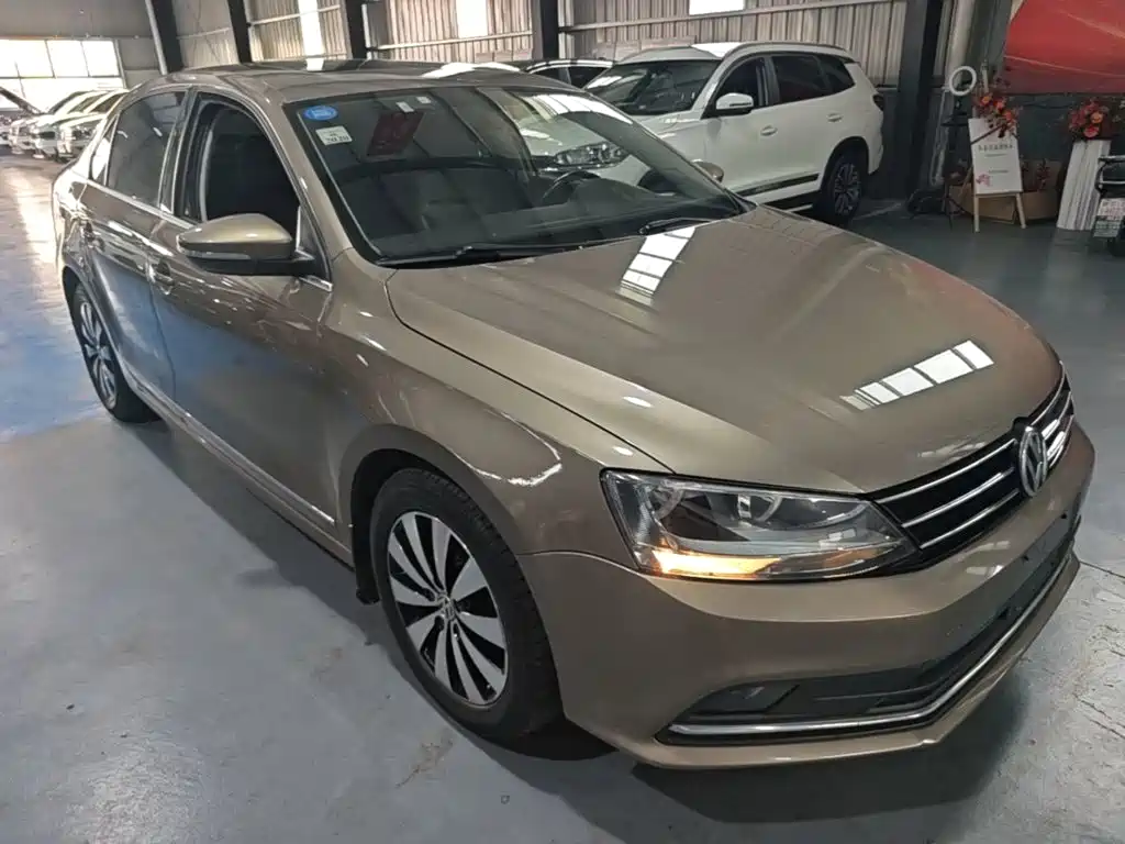 Volkswagen Sagitar 2018